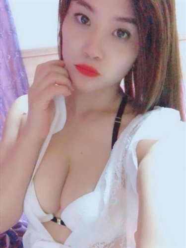 Asalina, 23, Klang Lama - Malaysia, Pearl Necklace