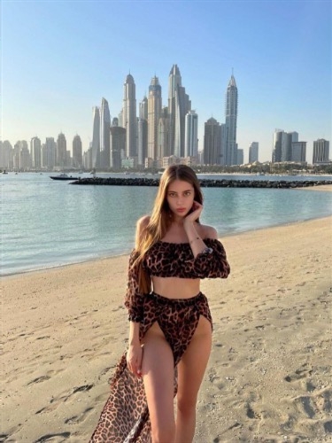 Escort Berti,Setapak alluring passionate big booty