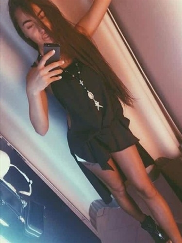 Eevet, 18, Aarhus - Denmark, Outcall escort