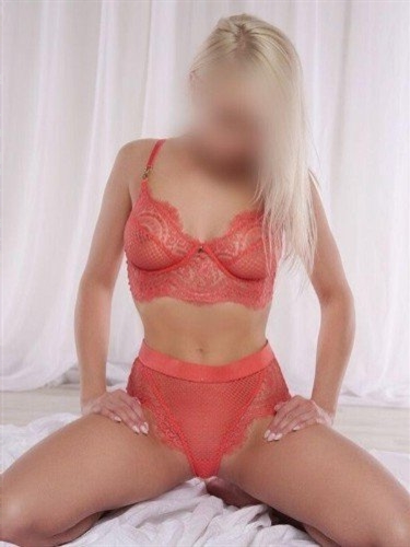 Escort Hasmira,Irun romantic full service waiting for you rosa