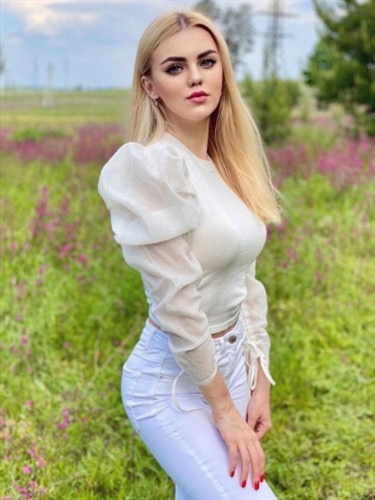 Attractive independent escort Henriete Hamina