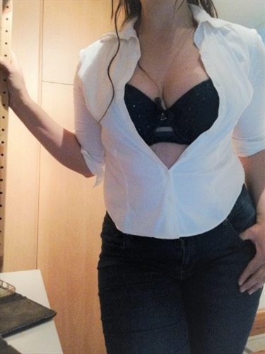 Escort Juila,Alkmaar best tantric massage