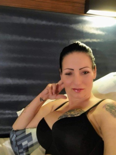 Escort Nganh,Limburg a level call me