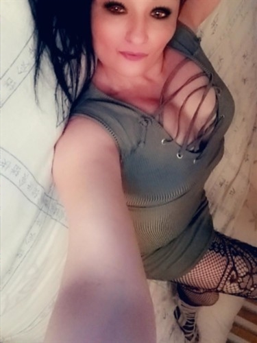 Escort Ousayma,Kirchberg to hotels whatsapp me