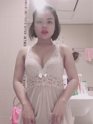 Petaling jaya busty Ukrainian escort Ricarda Jalan Ipoh