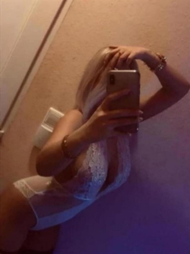 Shahda, 25, Benevento - Italy, Porn star experience