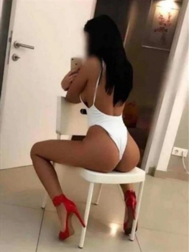 Sexy fun escort Soffiah Klang Lama